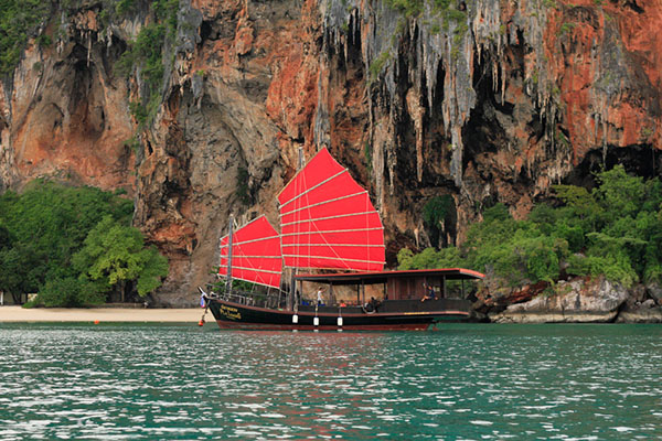 sunset dinner cruise at Krabi 4 Islands