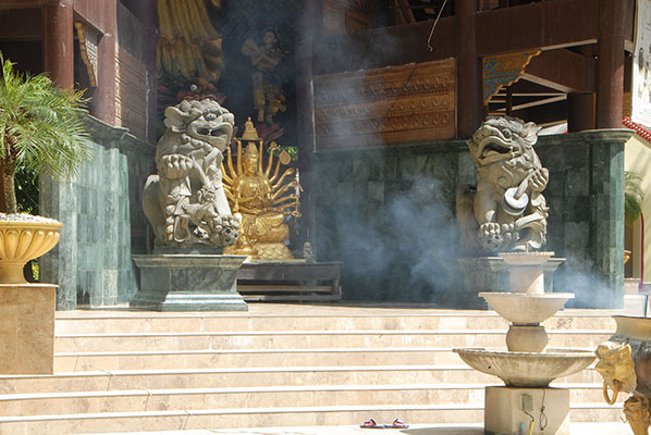 A mixture of styles at Krabi Tiger Cave Temple